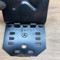 A2035830075   Tool set Mercedes-Benz C W203