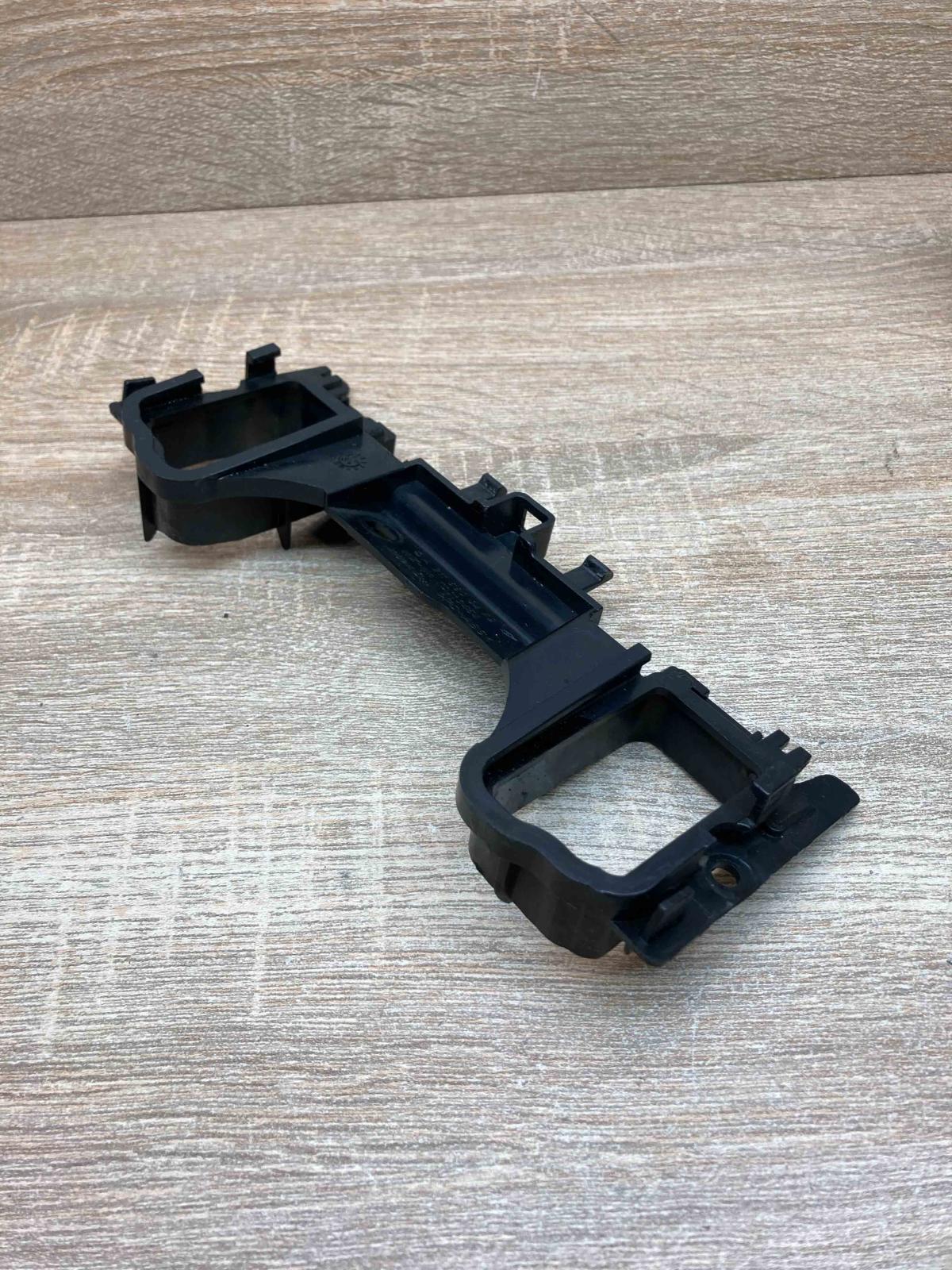 A2116800472   Other exterior part Mercedes-Benz E W211