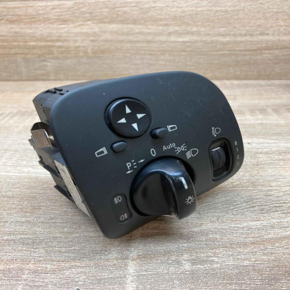 A2035450604 04058515 With Plug Light switch Mercedes-Benz C W203