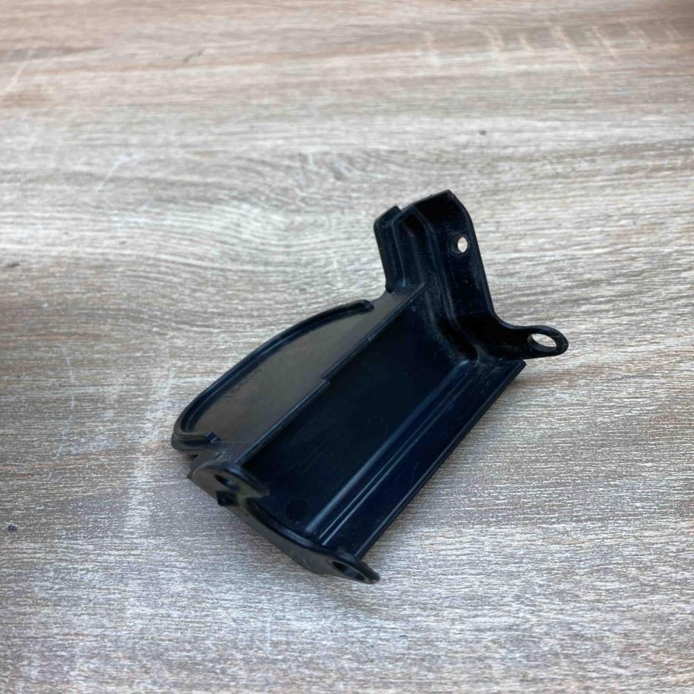 106887 10   Other trunk/boot trim element BMW 7 E65 E66