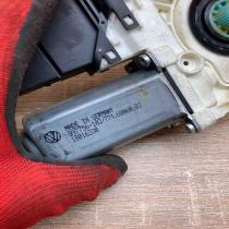 1K0959703F   Rear door window regulator motor Volkswagen PASSAT B6