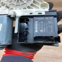 1K0959793L   Front door window regulator motor Volkswagen PASSAT B6