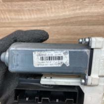 1K0959793M 1K0959701P  Front door window regulator motor Volkswagen PASSAT B6