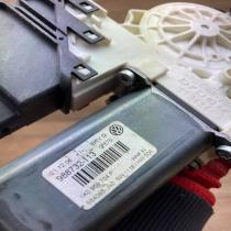 1K0959704P 973622 106  Rear door window regulator motor Volkswagen PASSAT B6