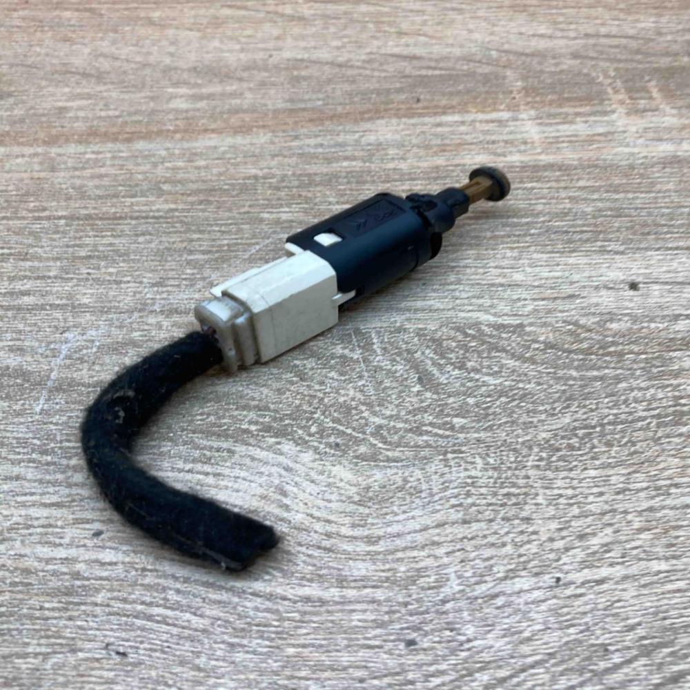 9643478880  With Plug Brake pedal sensor switch Citroen C5