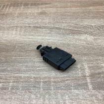 1382385   Brake pedal sensor switch BMW 5 E34