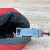09185907   Brake pedal sensor switch Opel Zafira A