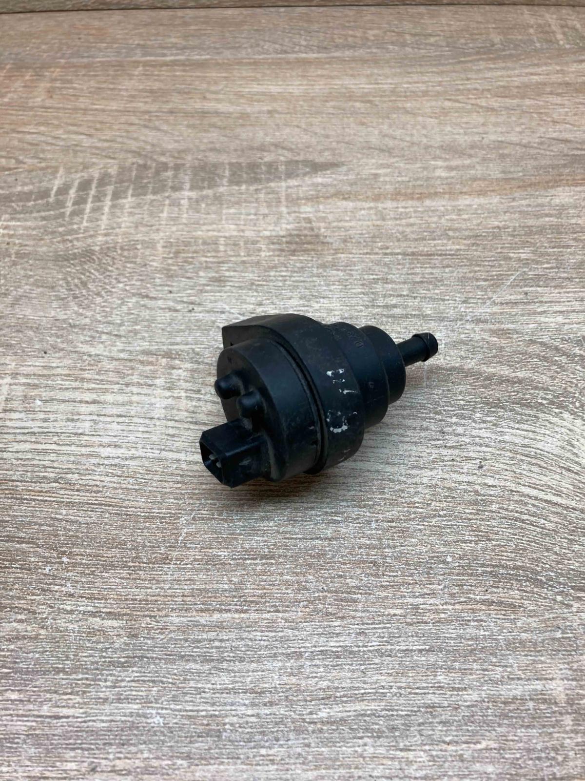 1748875 02592 030 Used Vacuum valve BMW 5 E39