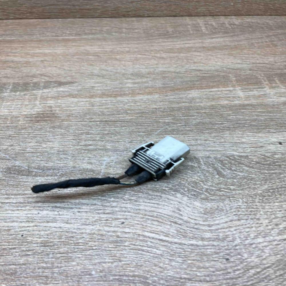 1378401   Plug wire BMW 3 E30