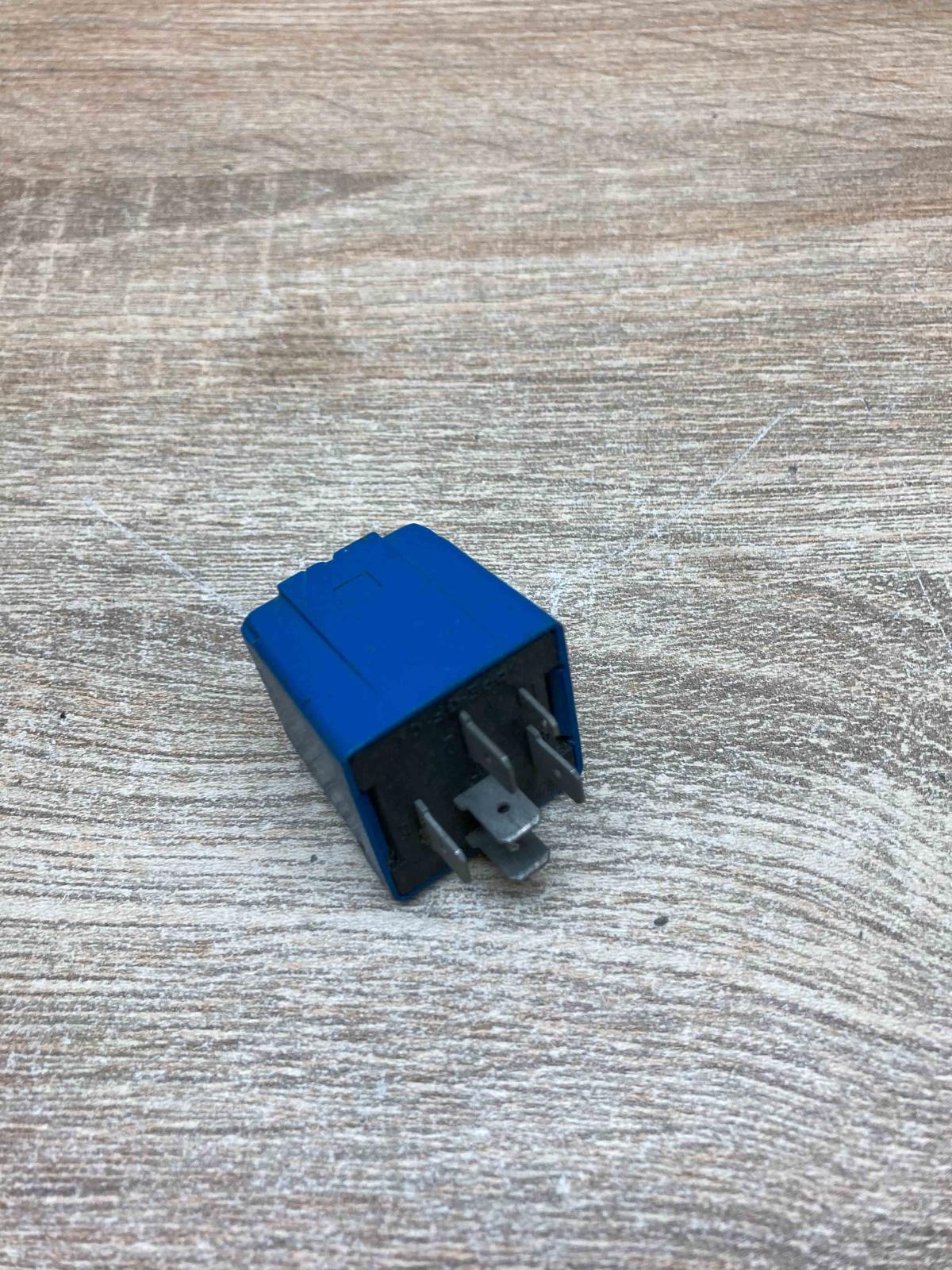 2047029   Other relay Citroen Evasion