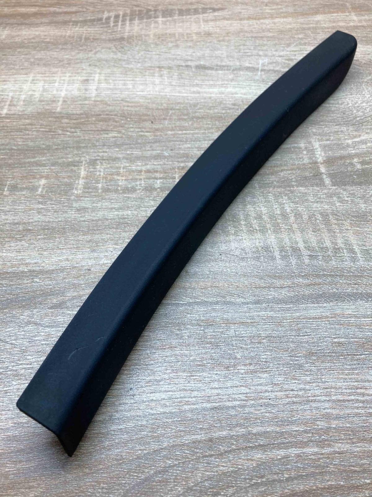 9141421 584507 10  Rear door glass trim molding BMW 7 F01 F02 F03 F04