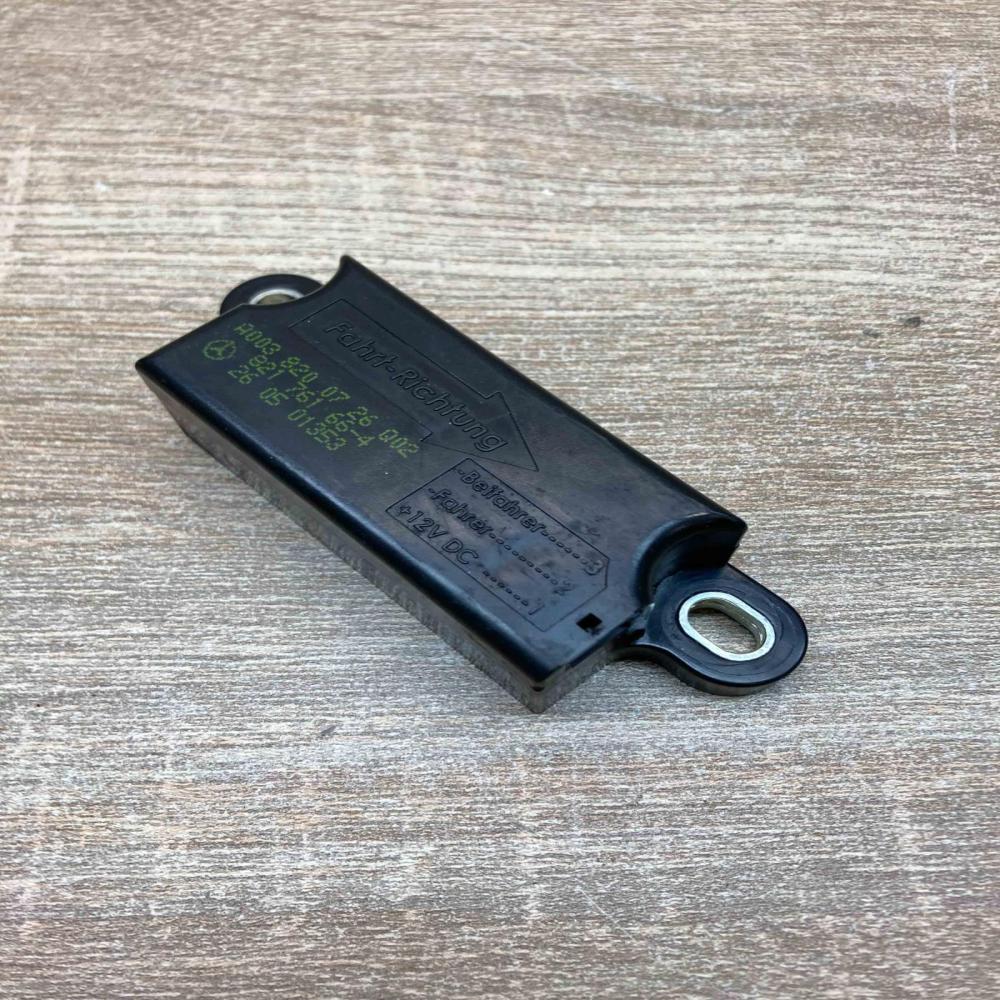 A0038200726 260501353  Airbag deployment crash/impact sensor Mercedes-Benz E W21