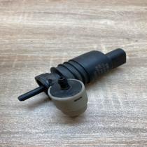 1T0955651A 3028143  Windscreen/windshield washer pump Audi Q7 4L