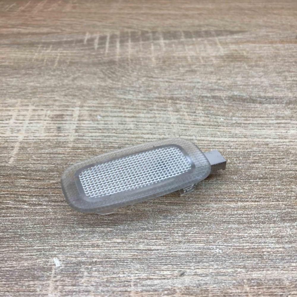 A2218250382 A0005402066  Other interior light Mercedes-Benz E W211