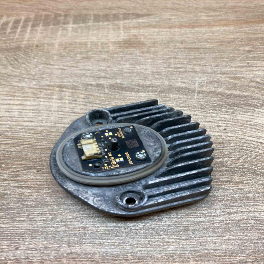 77211605   Light module LCM BMW 7 G11 G12