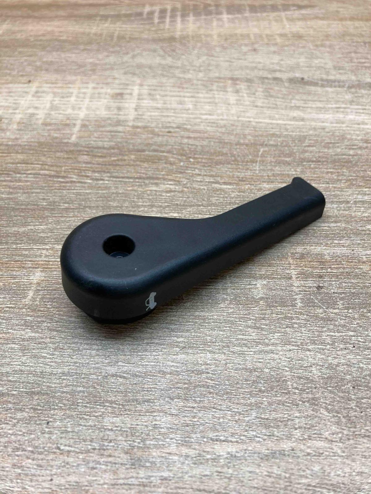 Hood Interior Lever   Engine bonnet (hood) release handle Land Rover Range Rover