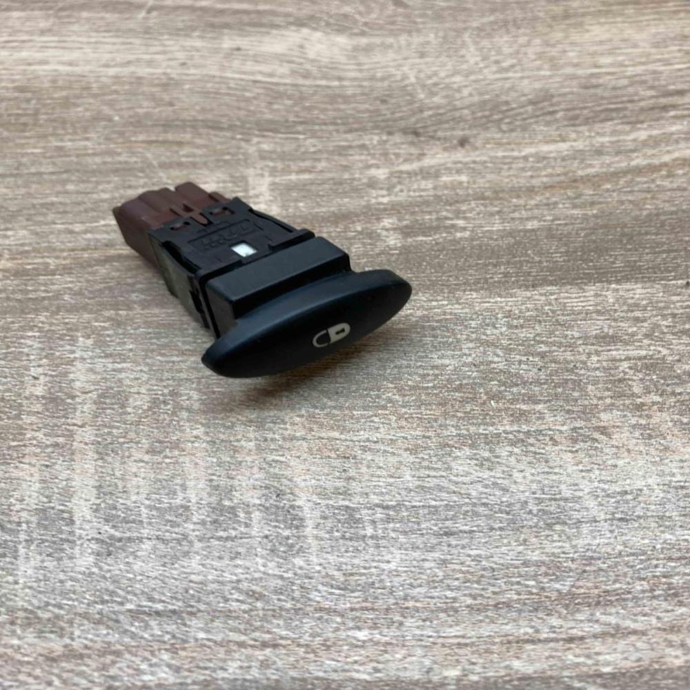 96326949ZL   Central locking switch button Citroen C5