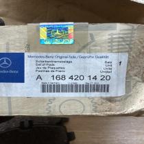 A1684201420   Brake pads (front) Mercedes-Benz A W168