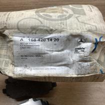 A1684201420   Brake pads (front) Mercedes-Benz A W168