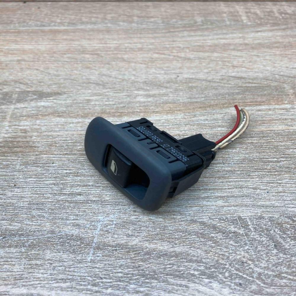 96515962ZF  With Plug Electric window control switch Citroen C5