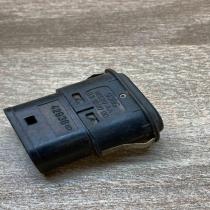 93BG 14529 AA   Electric window control switch Ford Mondeo MK I