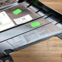 1751601 3685256 RH (B) pillar trim (bottom) BMW 5 GT F07