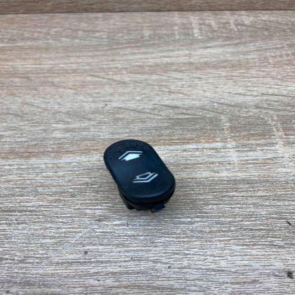 98AB 14529 DC   Electric window control switch Ford Mondeo Mk III
