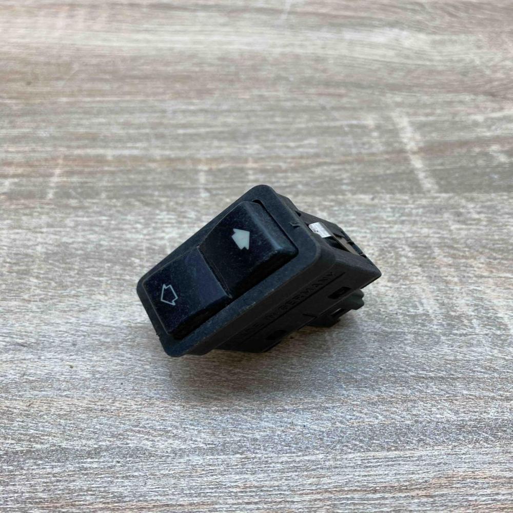 8352148   Electric window control switch BMW 5 E39