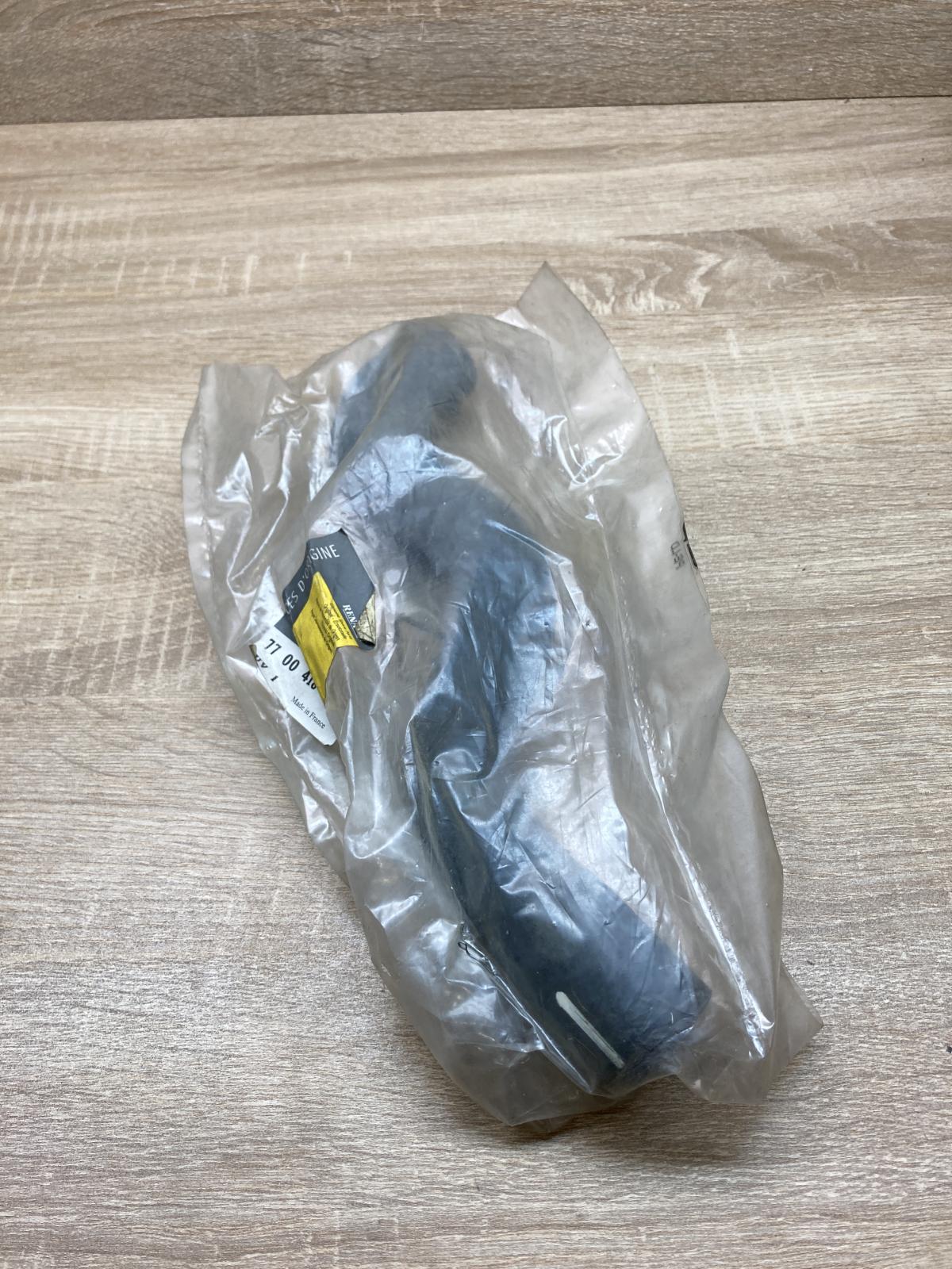 7700418254   Engine coolant pipe/hose Renault Scenic I