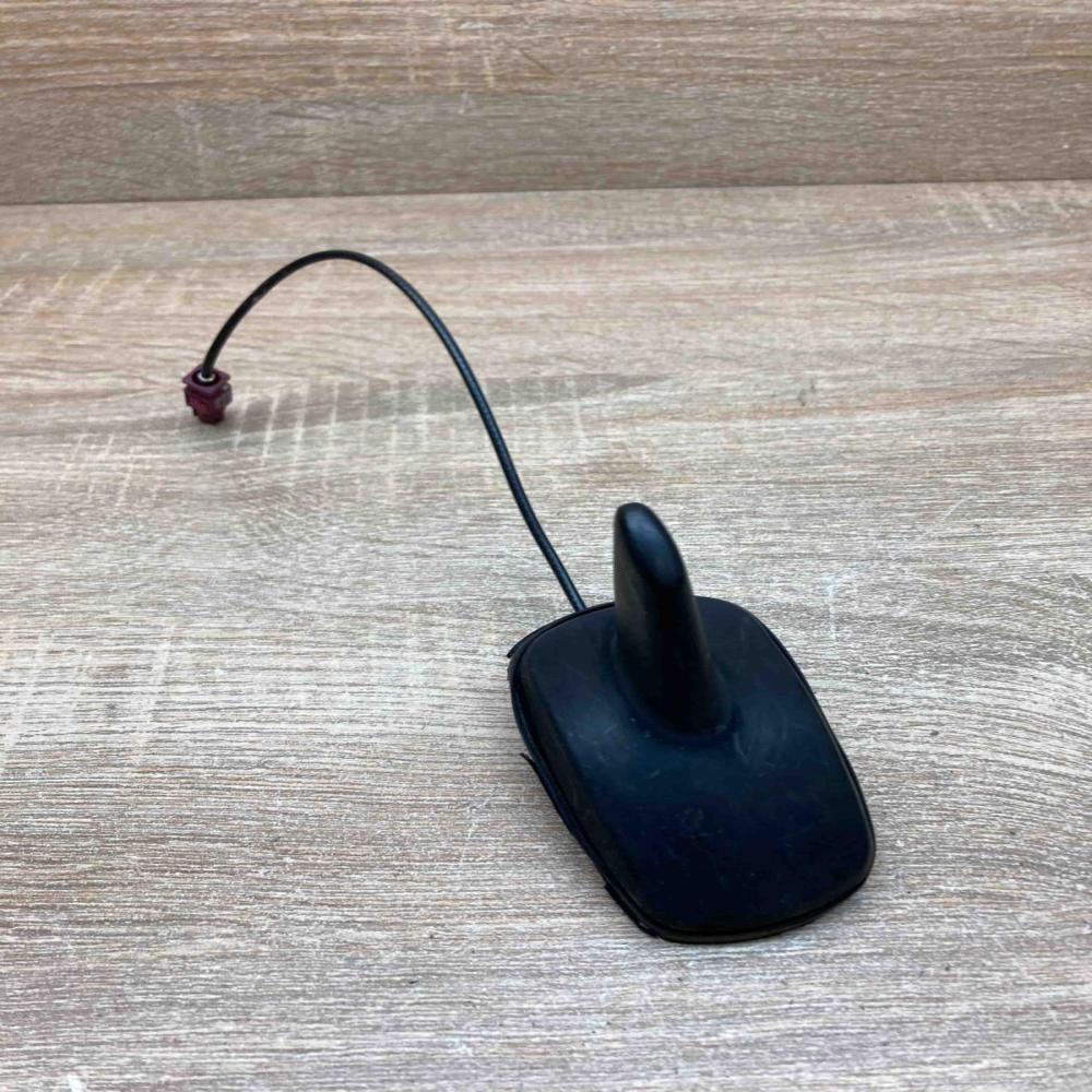 1K0035507E   Aerial GPS antenna Volkswagen Touran I