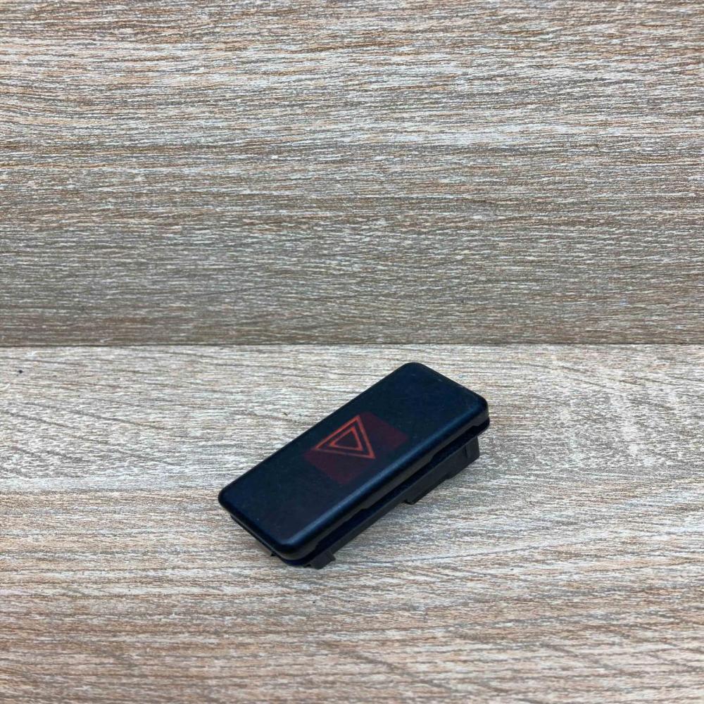 8350947   Hazard light switch BMW 5 E39