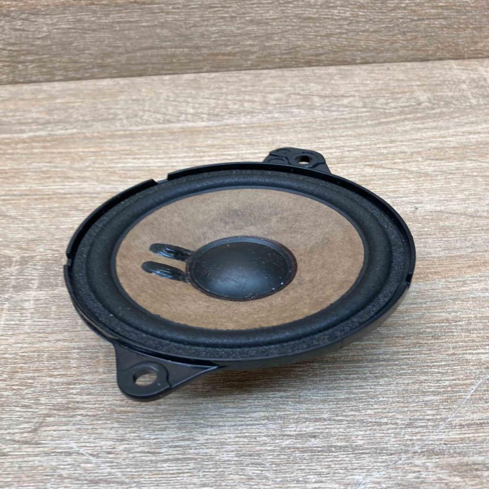 8W0035454   Panel speaker Audi A4 S4 B9 8W