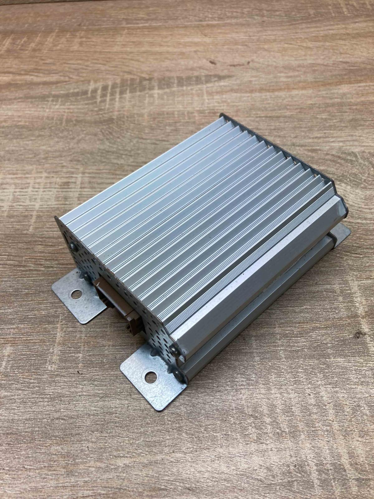 FP5T 18C808 AB   Sound amplifier Ford Fusion II