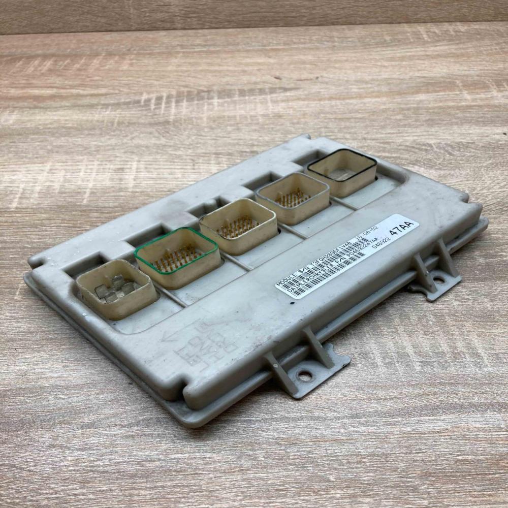 04692247AA P04692247AA  Comfort/convenience module Chrysler Grand Voyager IV