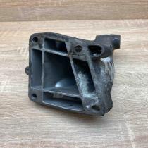 A6422230104  RH Engine mounting bracket Mercedes-Benz E W211