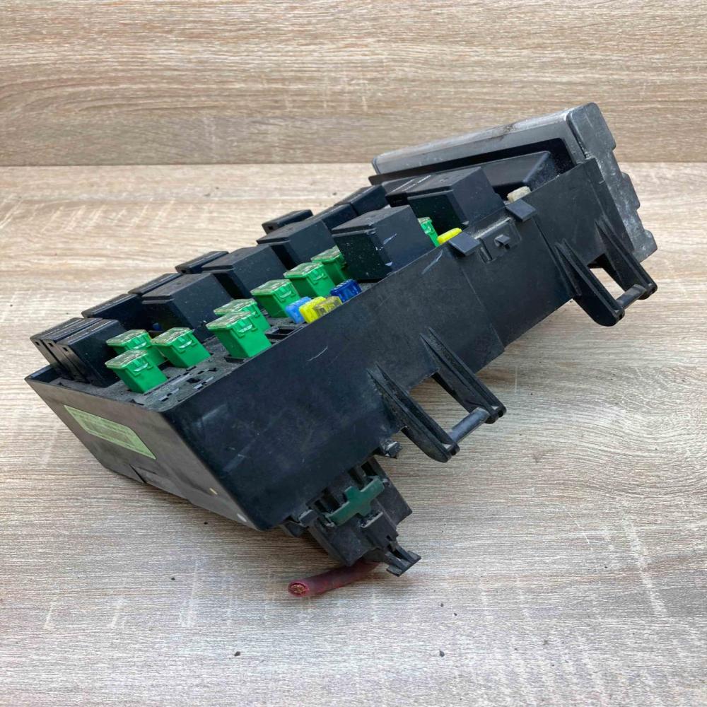 05144579AC 05144509AC  Fuse module Chrysler Voyager