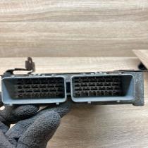 04727402AI P04727402AI  Engine control unit/module ECU Chrysler Voyager