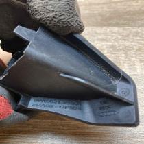 8W0821232A   Fender mounting bracket Audi A4 S4 B9