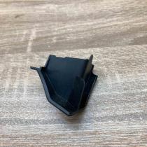 8W0821232A   Fender mounting bracket Audi A4 S4 B9