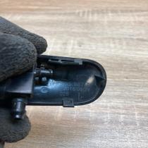 8W0955987A   Windshield washer spray nozzle Audi A4 S4 B9
