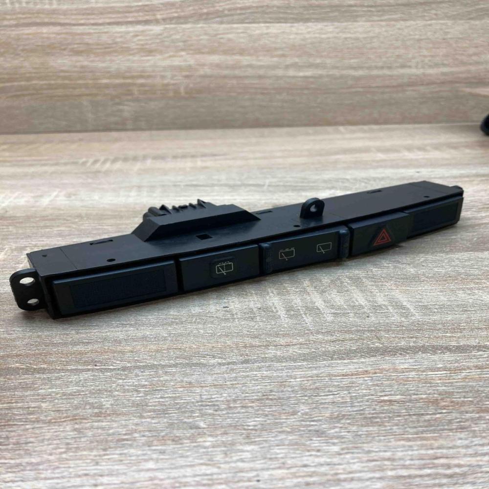 04685925AA 30505L  Hazard light switch Chrysler Voyager