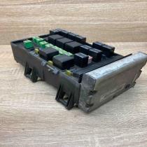 04869000AJ 04869200AN  Fuse module Chrysler Voyager
