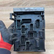 04869201AN 04869000AI  Fuse module Dodge Grand Caravan