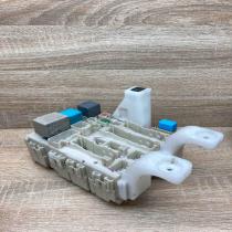 40817 0343 4J13 0158  Fuse module Toyota Prius (XW20)