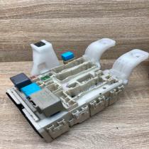 40817 0343 4J13 0158  Fuse module Toyota Prius (XW20)