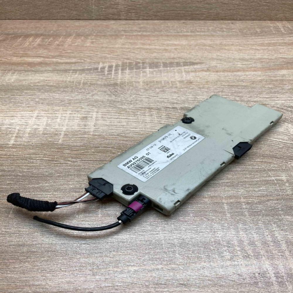 9276095 21367510 With Plug Aerial antenna amplifier BMW 5 F10 F11
