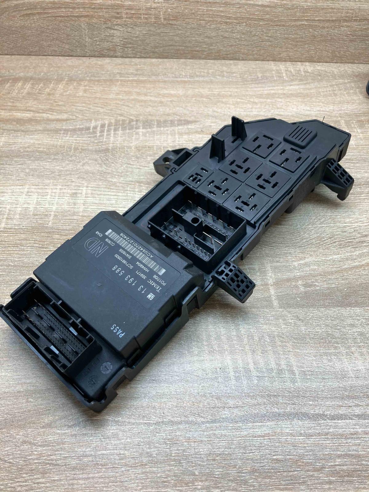 13193588 13223679 ND Comfort/convenience module Opel Vectra C