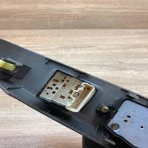 84820 47021 515051 HM4702 LHD Electric window control switch Toyota Prius (XW20)