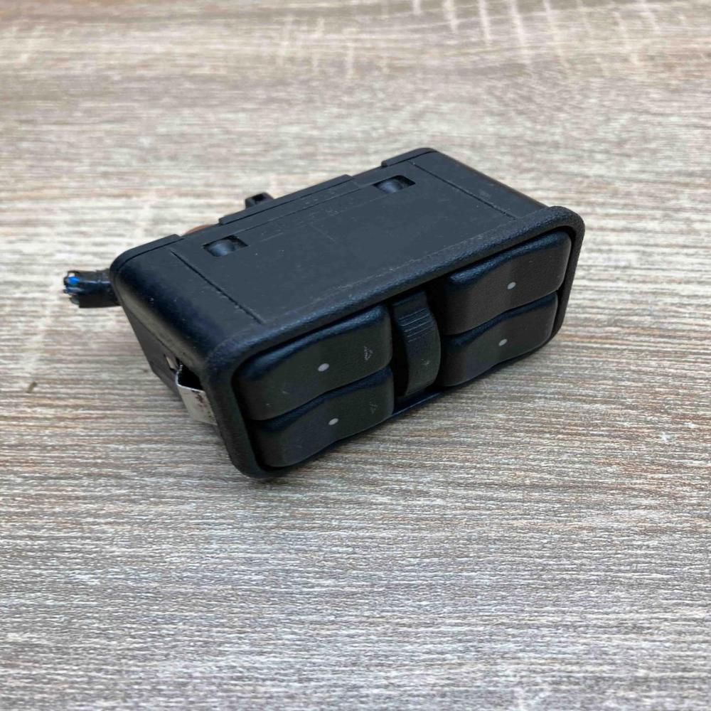 90561086 13363201 With Plug Electric window control switch Opel Zafira A