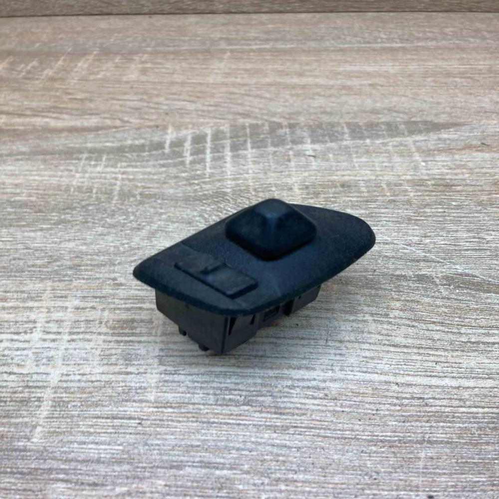 1387287 03200094 Used Wing mirror switch BMW 3 E36